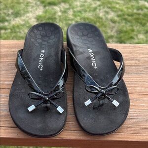 Vionic Bella II Toe Post Sandals Black Patent Size 8